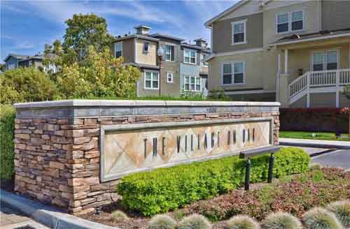 Village-on-Oak-entry – Torrance real estate and homes for sale Village on Oak townhomes in Torrance